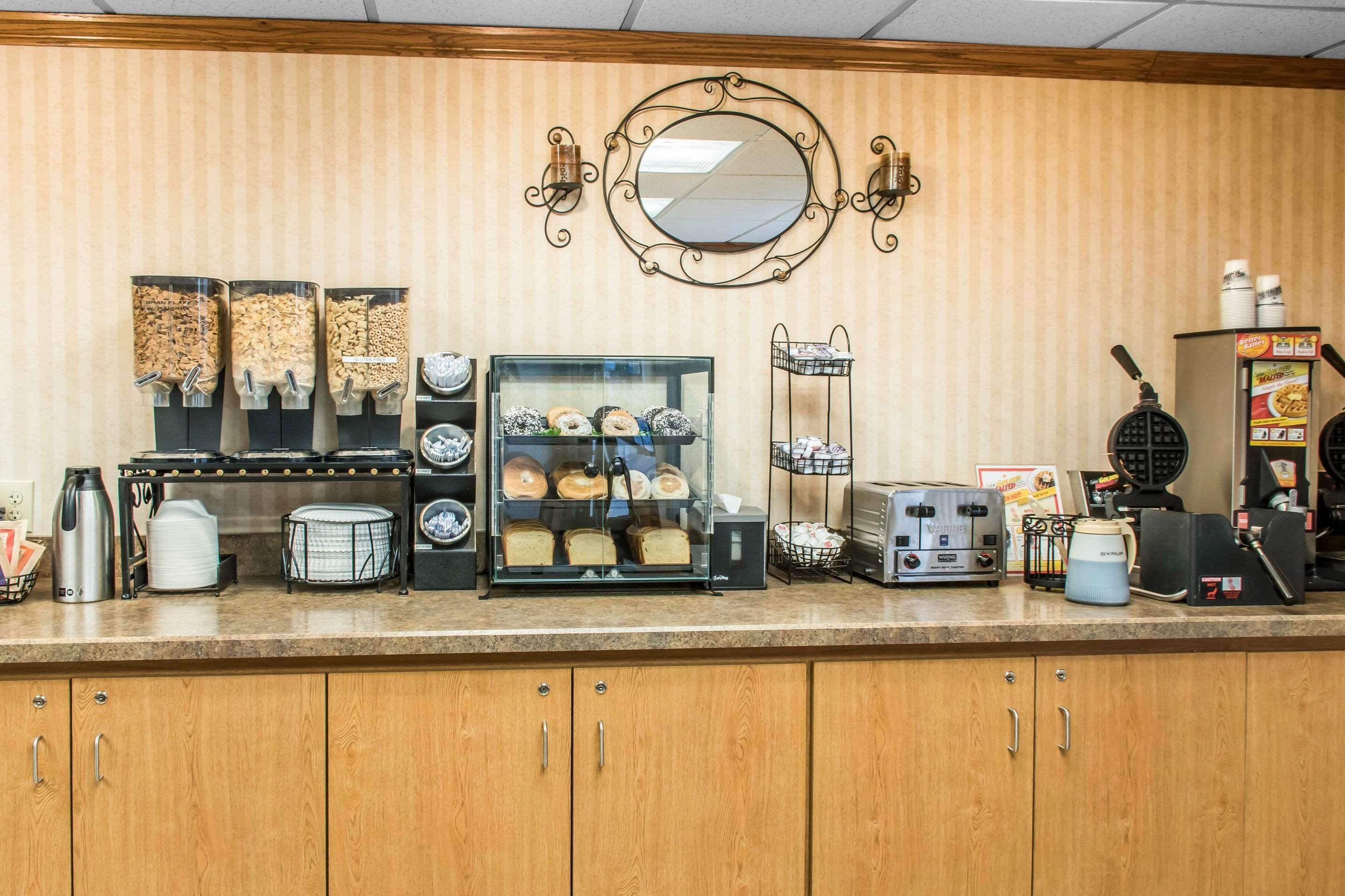 Quality Inn Arena Wilkes-Barre Eksteriør bilde