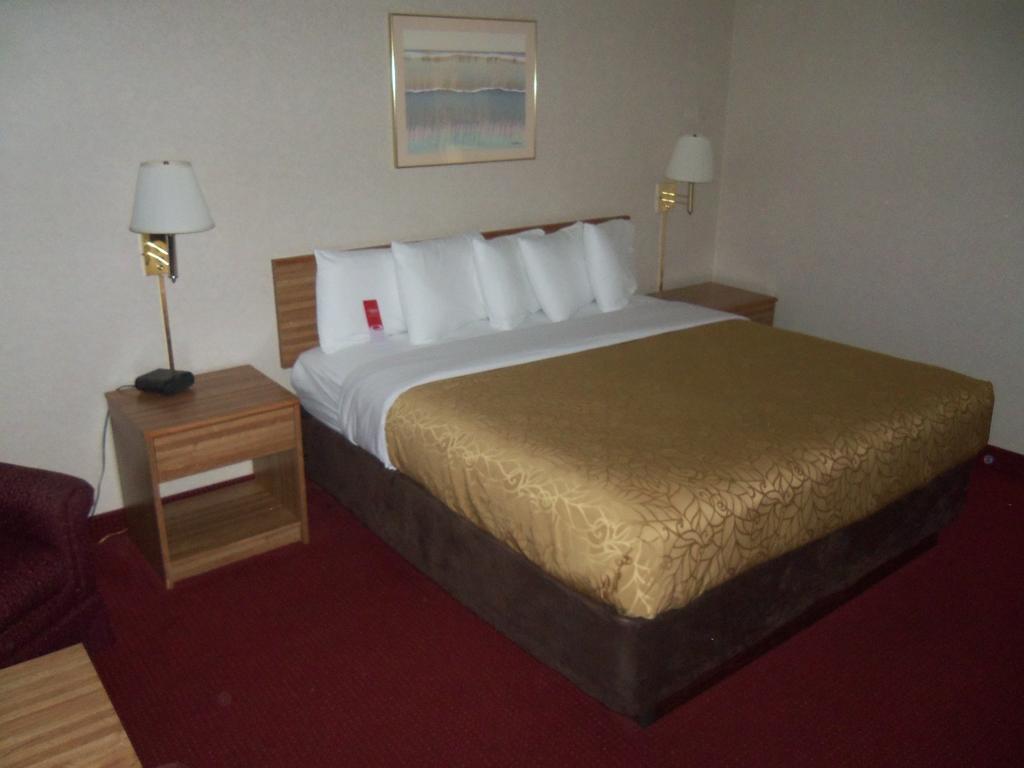 Quality Inn Arena Wilkes-Barre Eksteriør bilde